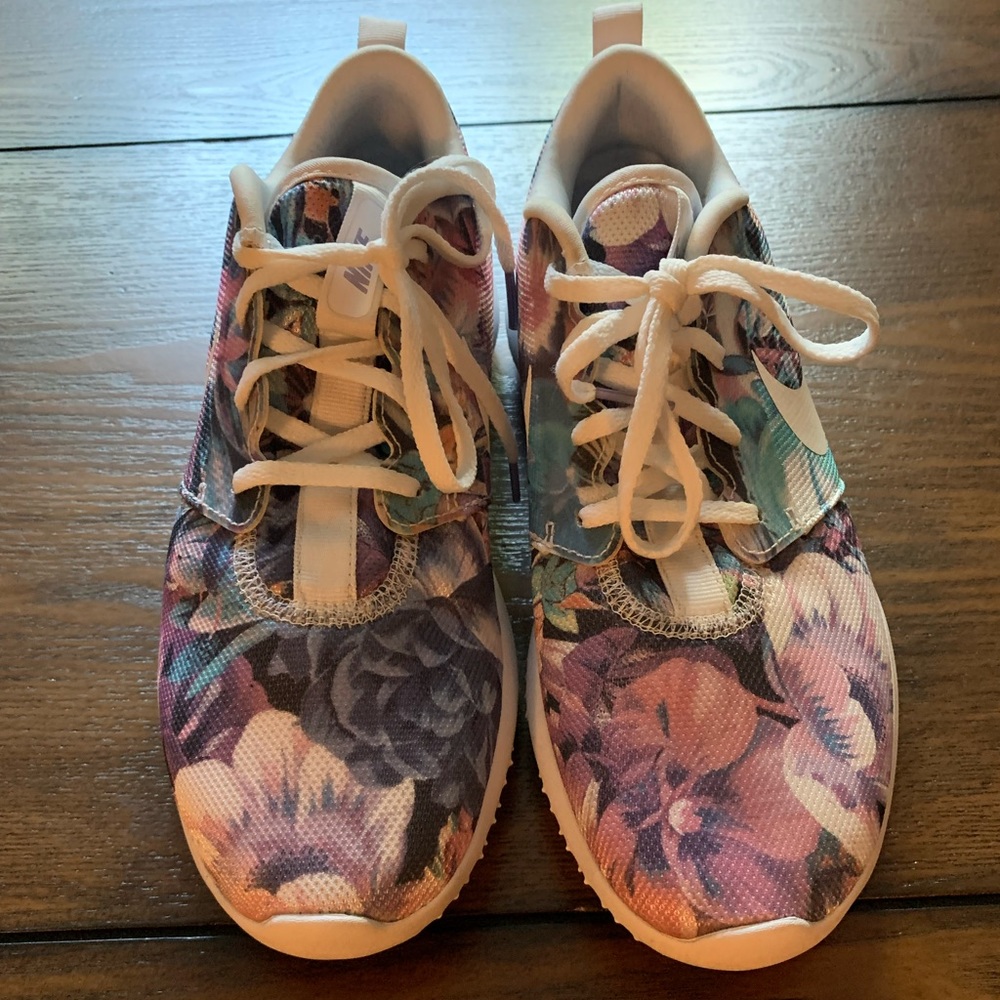 Womens Nike Roshe Purple Dawn White Metallic golf shoes